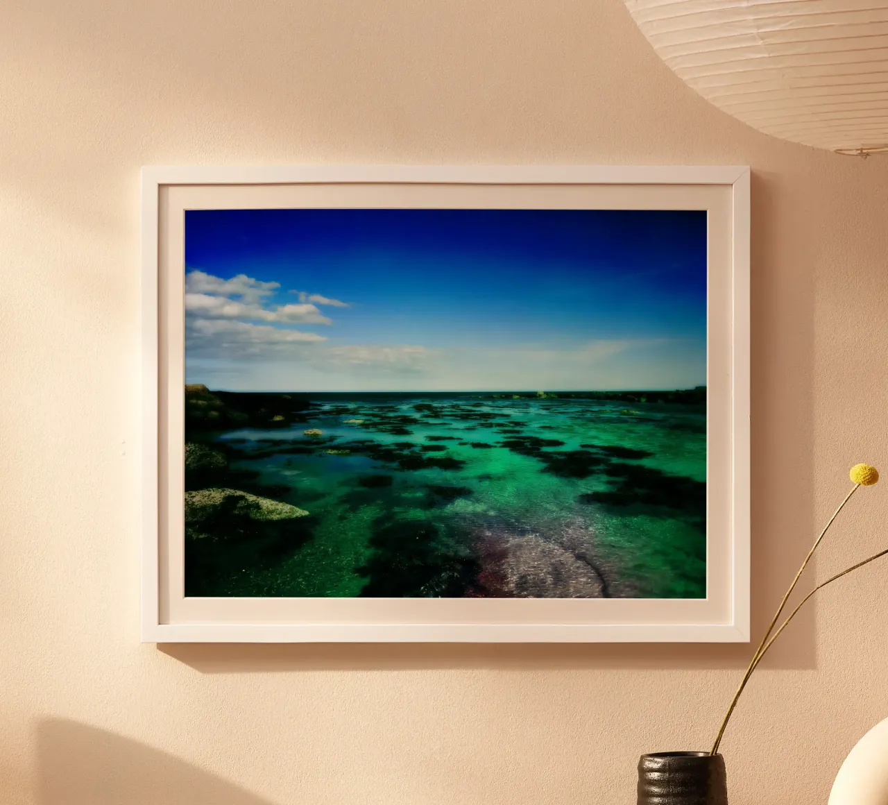 Shallow water, Scotland poster con telaio in legno da gtobonart