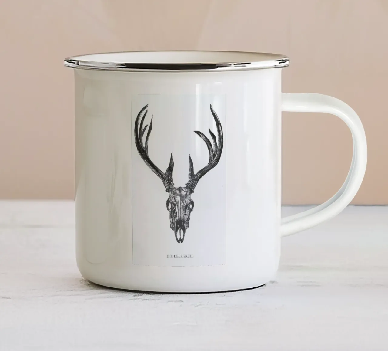 The Deer Skull tazza in smalto da Mathilde Olsen
