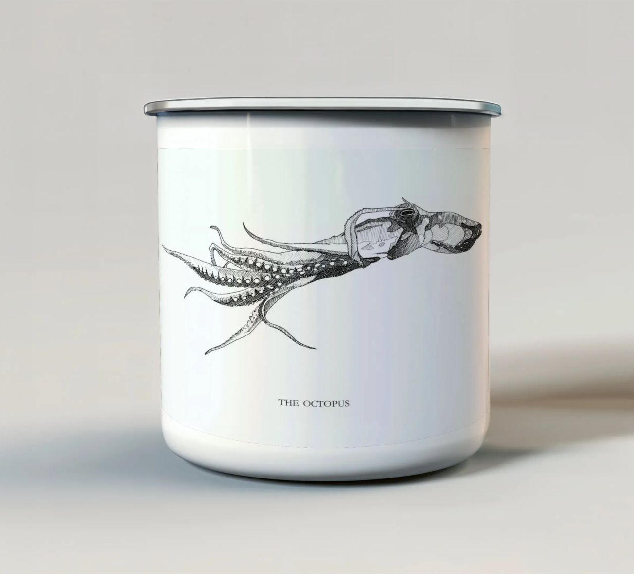 The Octopus tazza in smalto da Mathilde Olsen