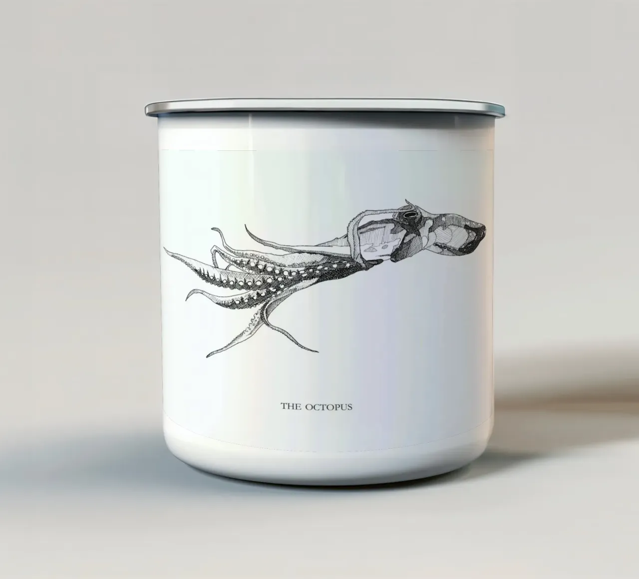 The Octopus tazza in smalto da Mathilde Olsen