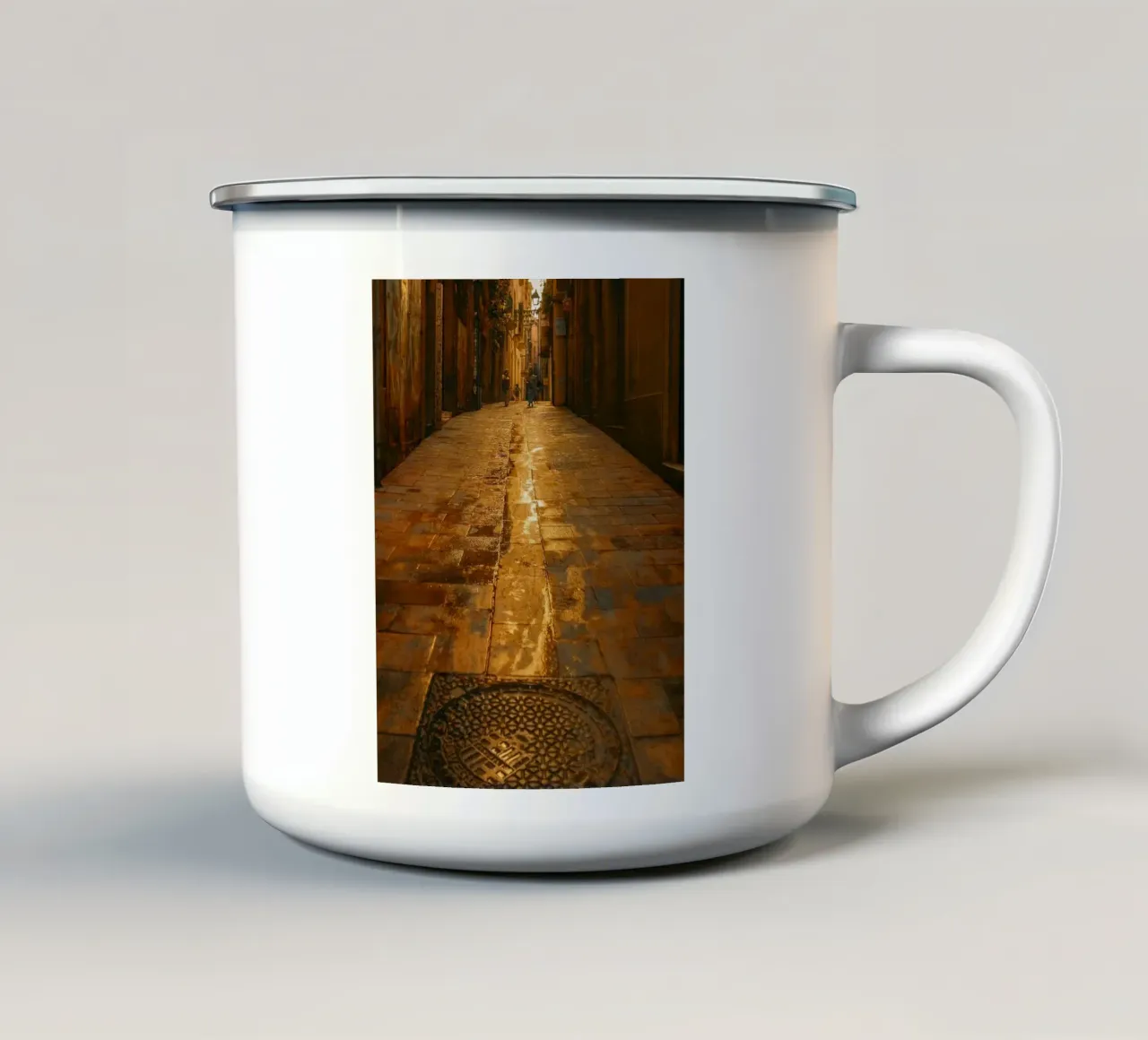 strada nella città vecchia tazza in smalto da Deemoll