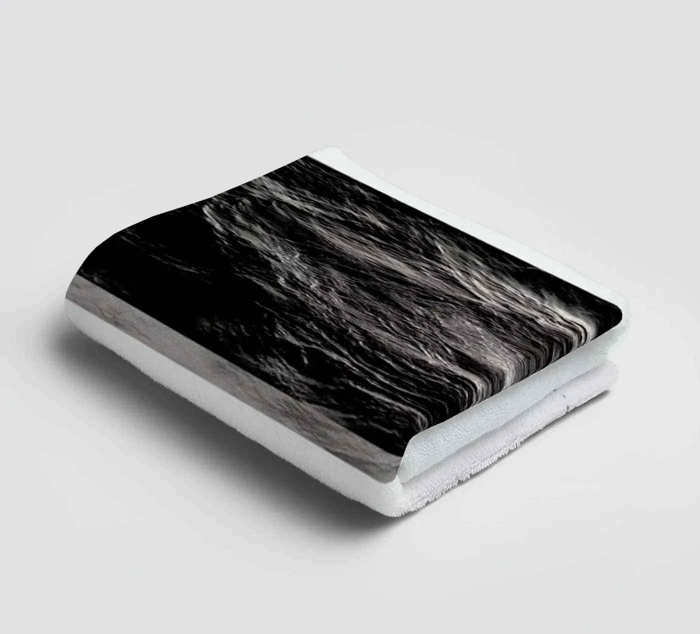 Storm badhanddoek van The Wall Shop