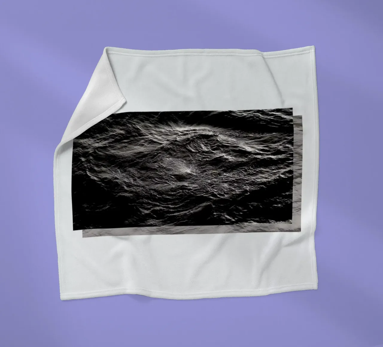 Storm Fleecedecke von The Wall Shop