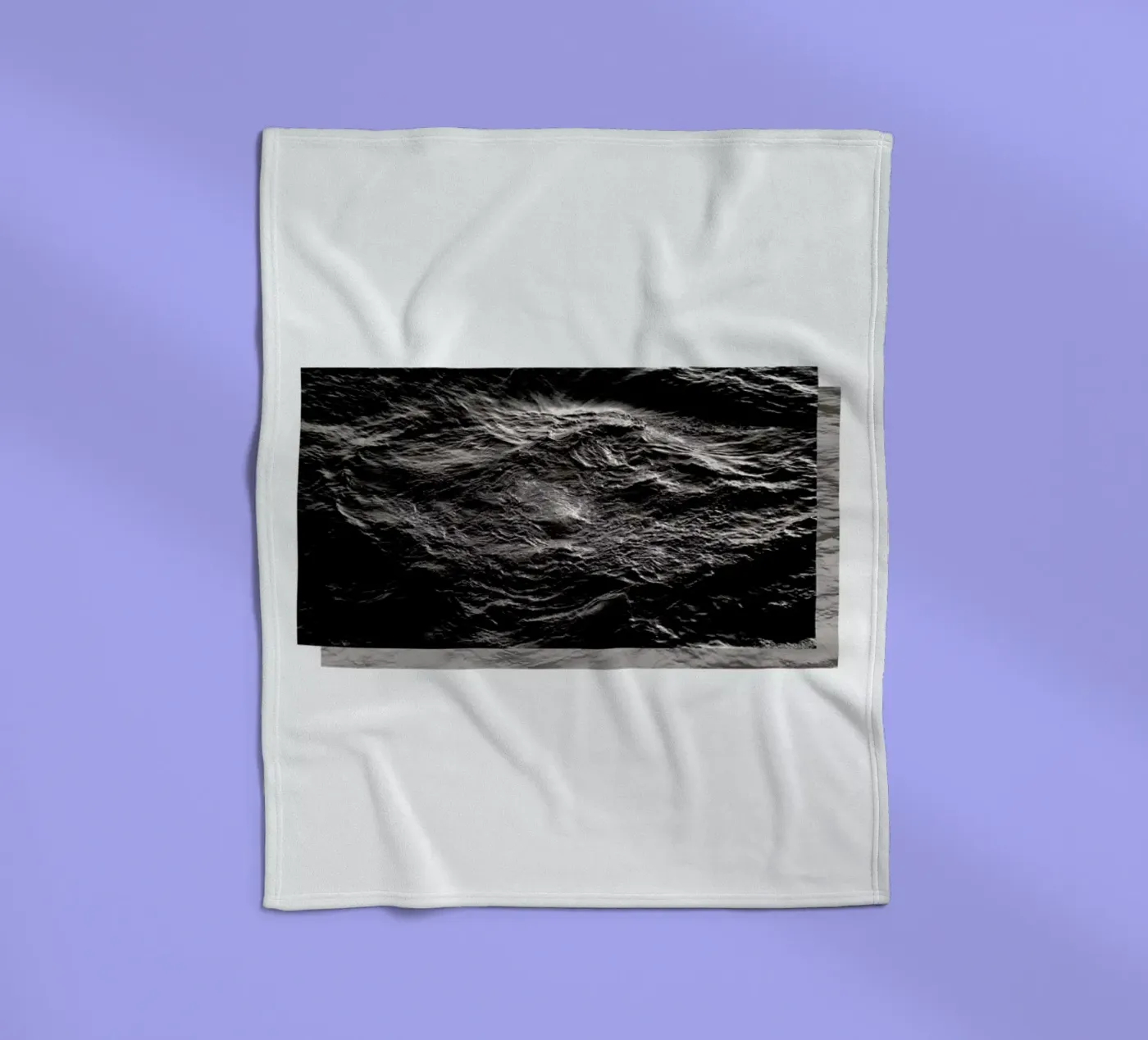 Storm Fleecedecke von The Wall Shop