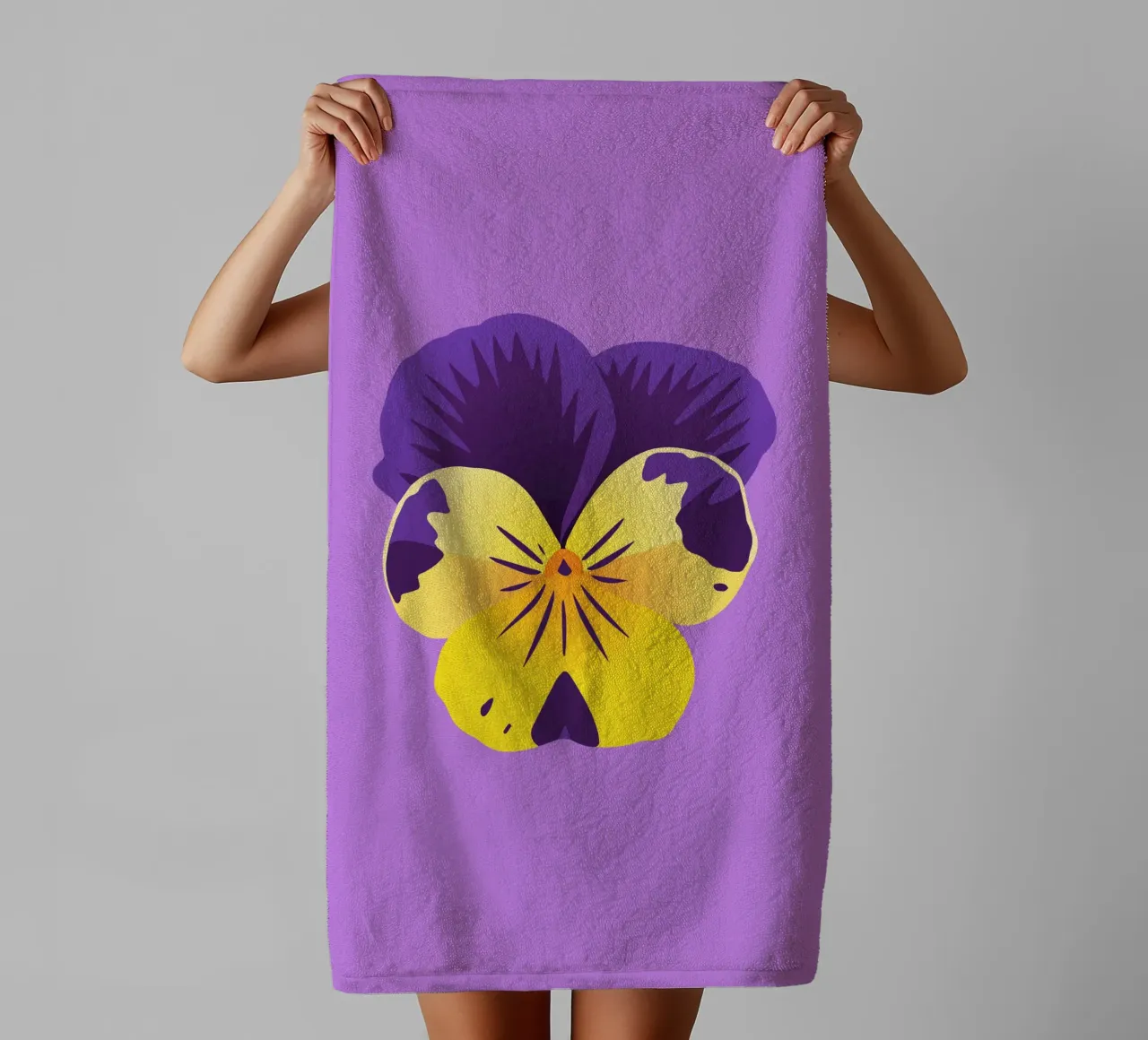 Pensée jaune et violette serviette de bain de Bwiser