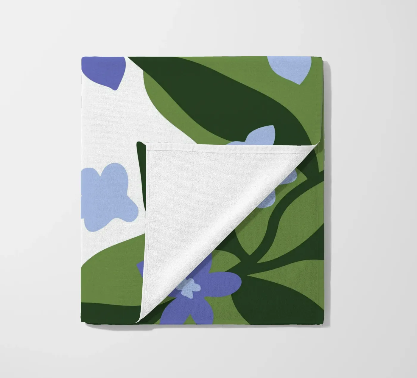 Blaue Blume Muster Strandtuch von SPECIAL FLOWER PATTERNS