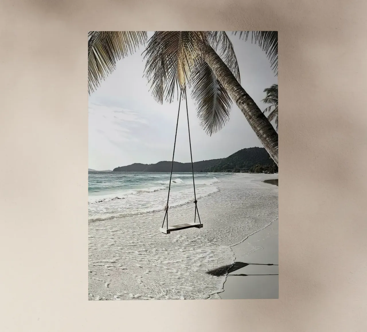 Swing in spiaggia pellicola backlit da Sowa Studio