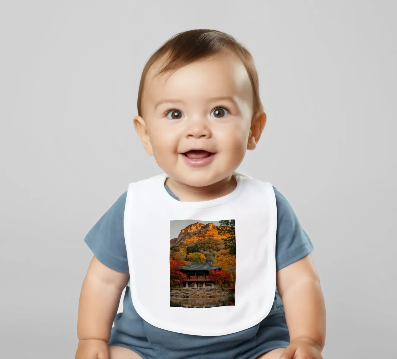 Tempio della Montagna d'Autunno in Corea del Sud bavaglino da mbgraphx2