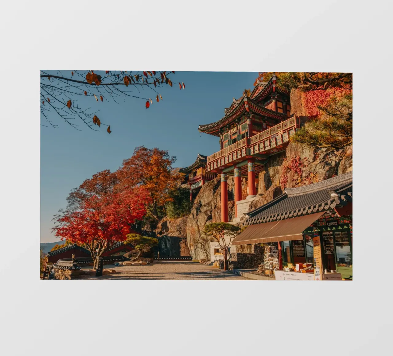 Tempio della Montagna d'Autunno in Corea del Sud pellicola backlit da mbgraphx2