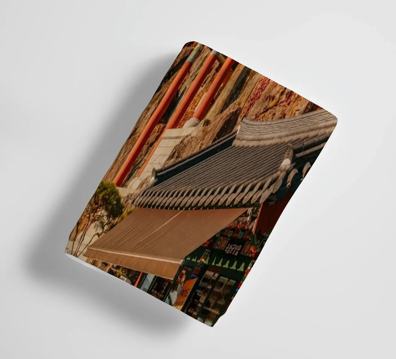 Tempio della Montagna d'Autunno in Corea del Sud asciugamano da bagno da mbgraphx2