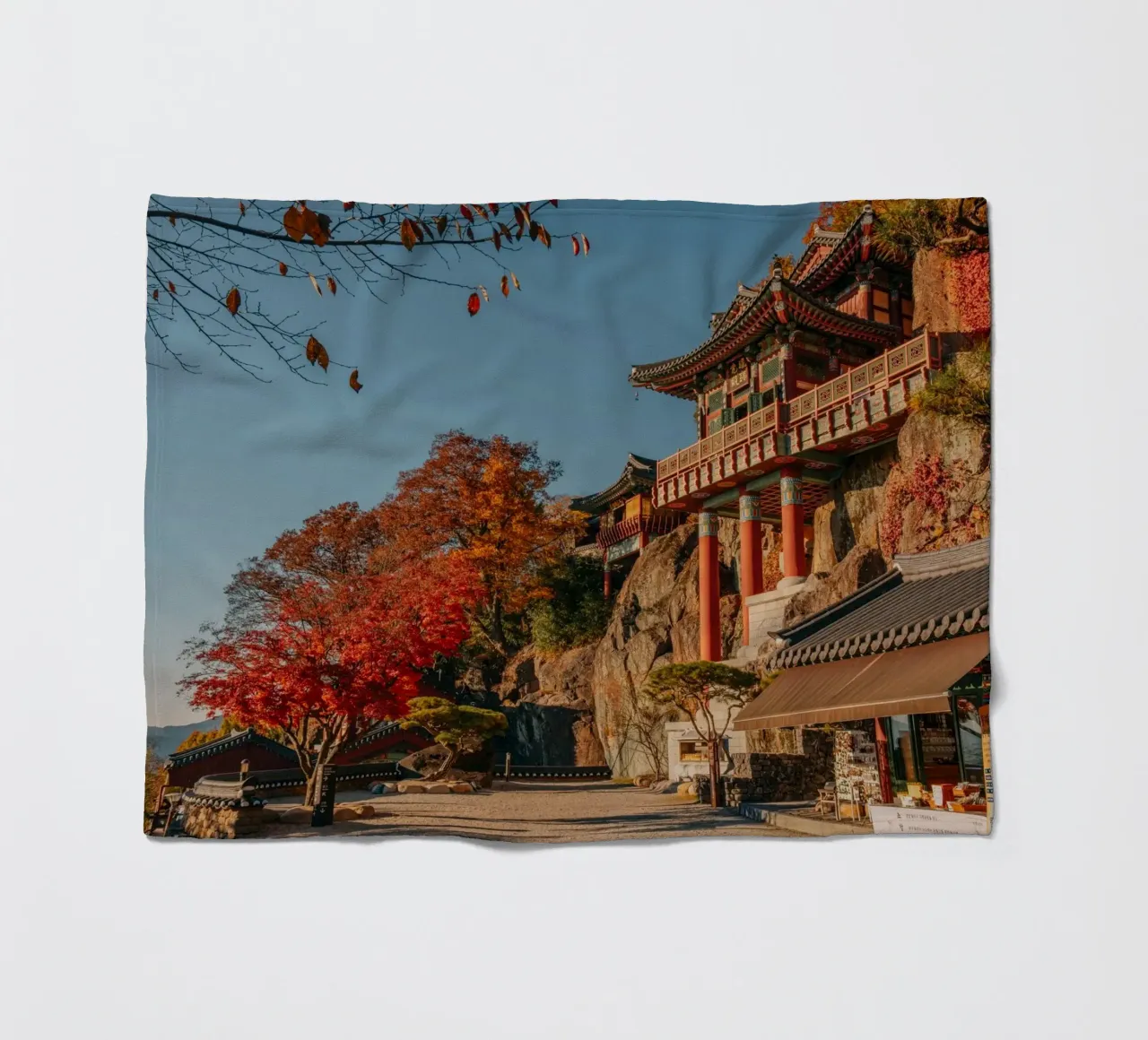 Tempio della Montagna d'Autunno in Corea del Sud coperta in pile da mbgraphx2