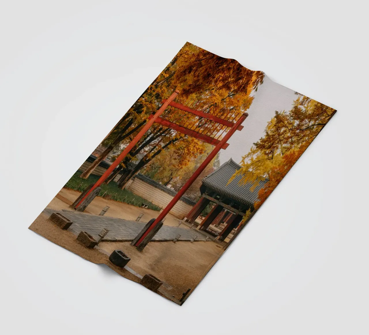 Tempio in autunno a Jeonju, Corea del Sud coperta in pile da mbgraphx2