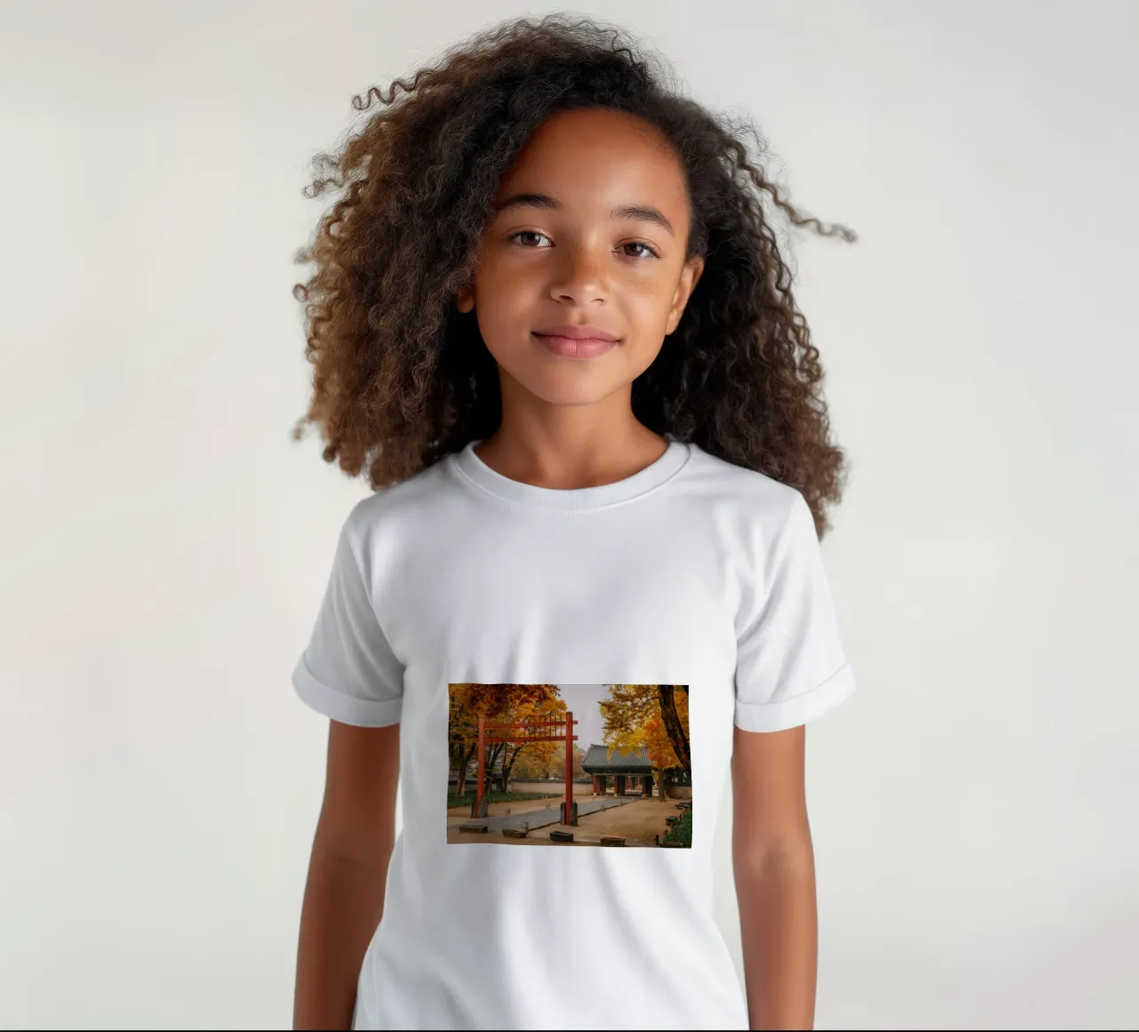 Tempio in autunno a Jeonju, Corea del Sud t-shirt bambini da mbgraphx2