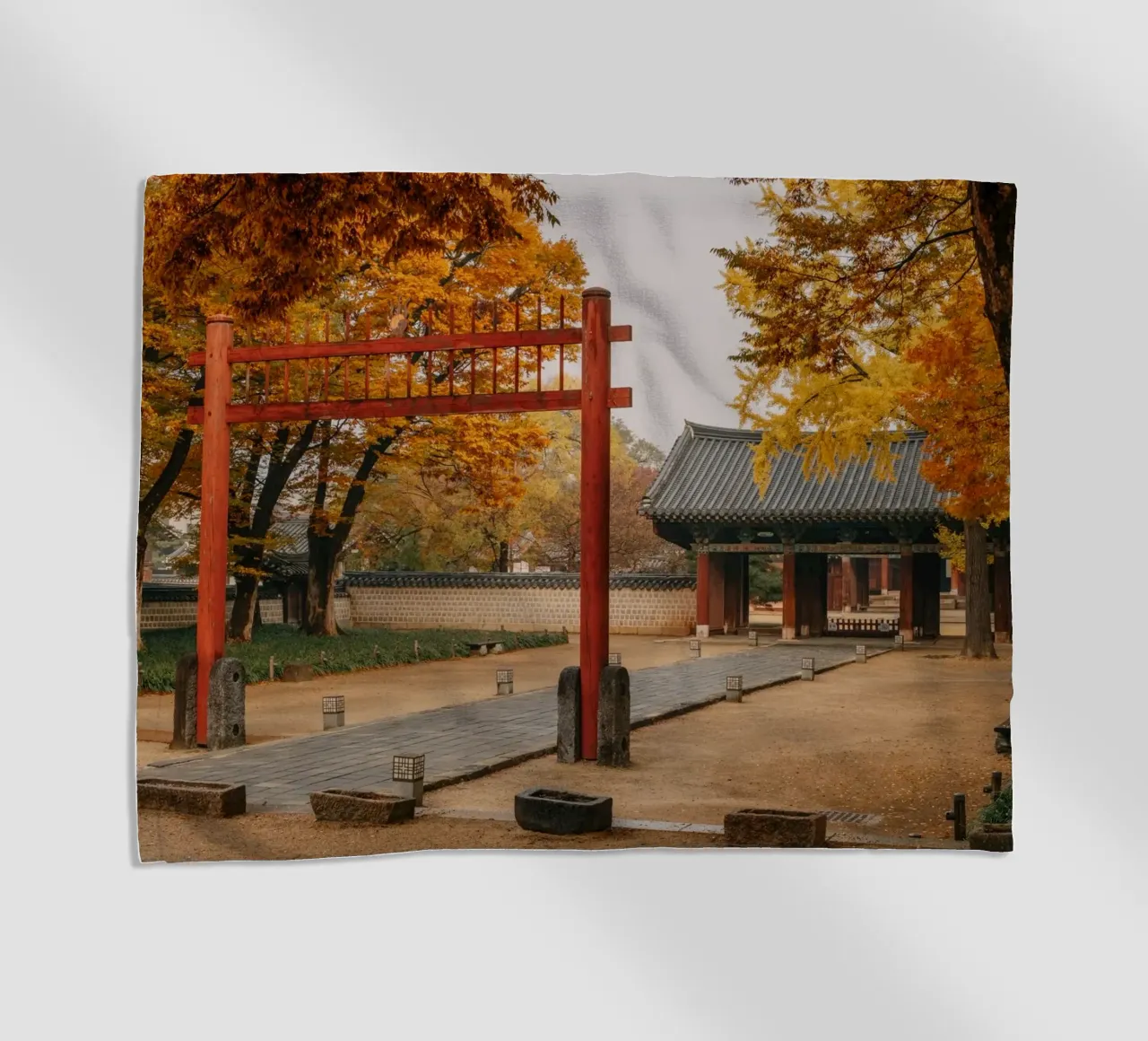 Tempio in autunno a Jeonju, Corea del Sud telo mare da mbgraphx2