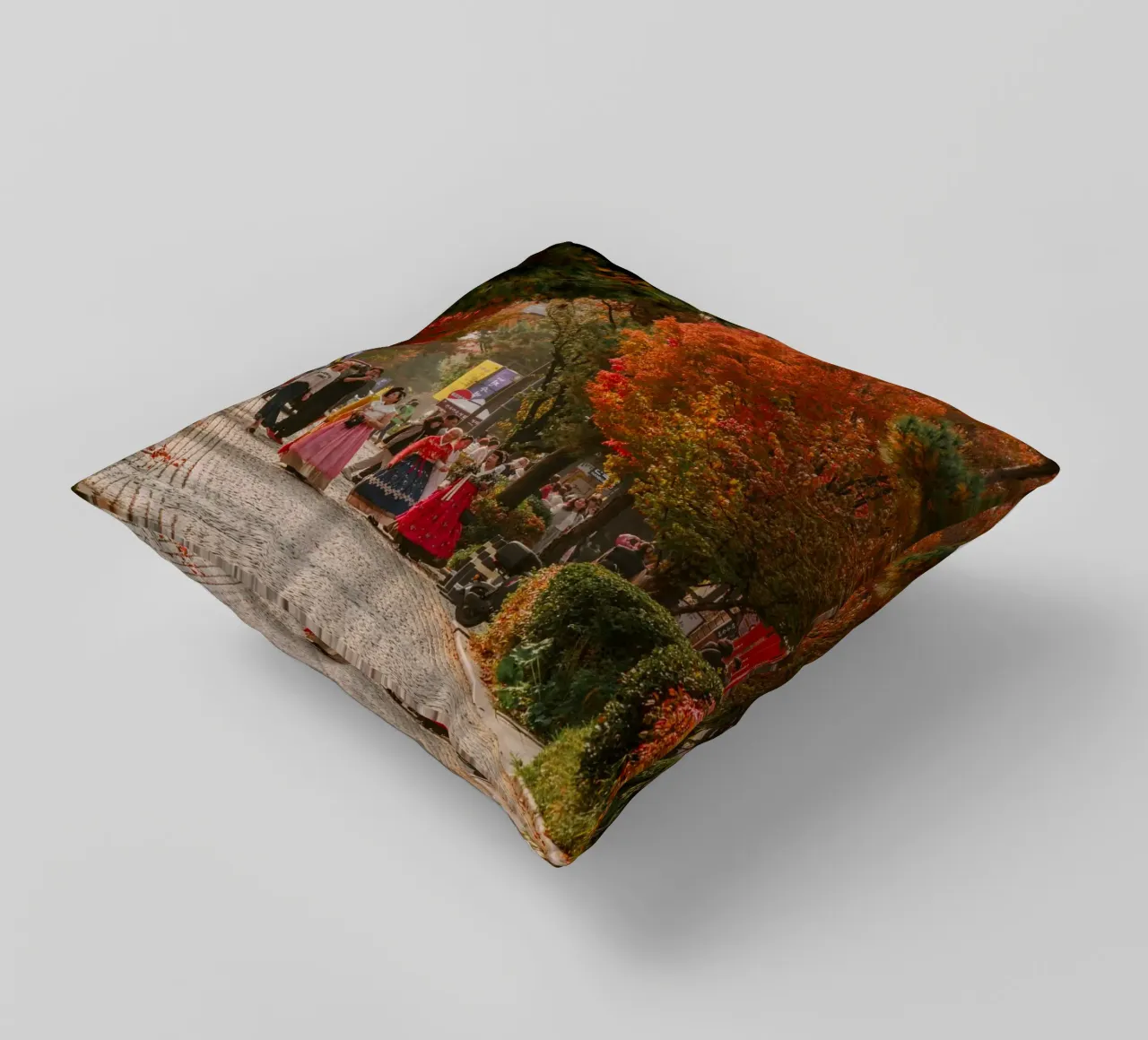 La via dell'autunno a Jeonju, Corea del Sud cuscino da mbgraphx2