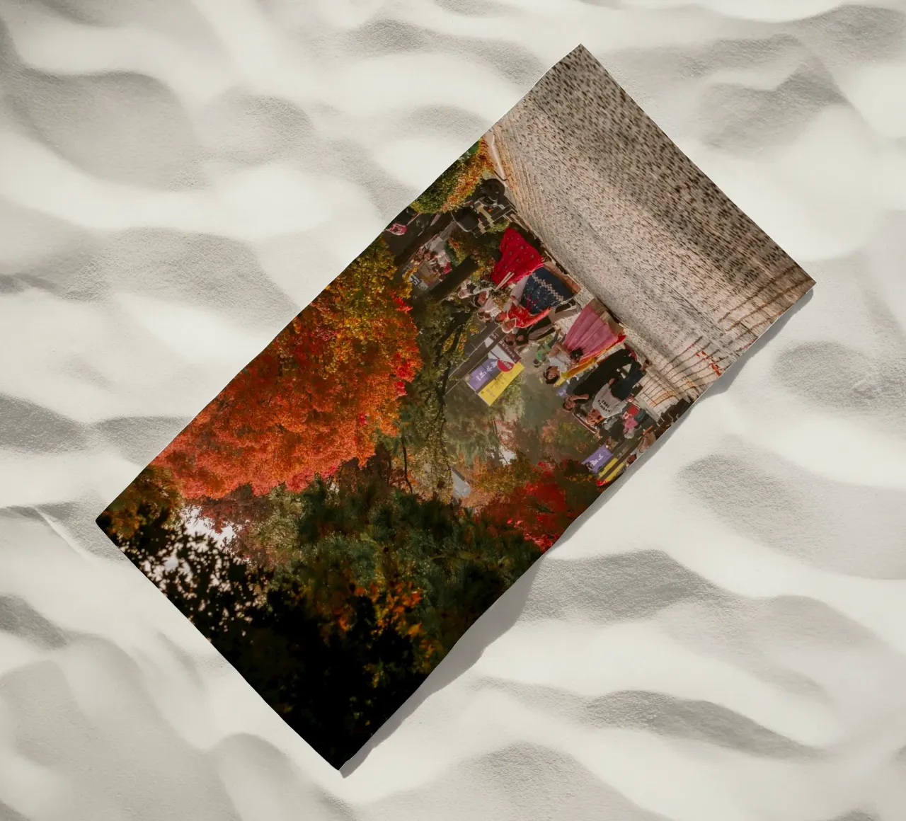 La via dell'autunno a Jeonju, Corea del Sud telo mare da mbgraphx2