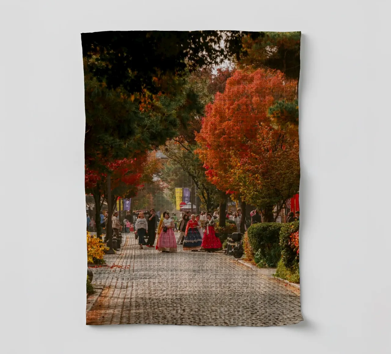 Rue de l'automne à Jeonju, Corée du Sud torchon de mbgraphx2