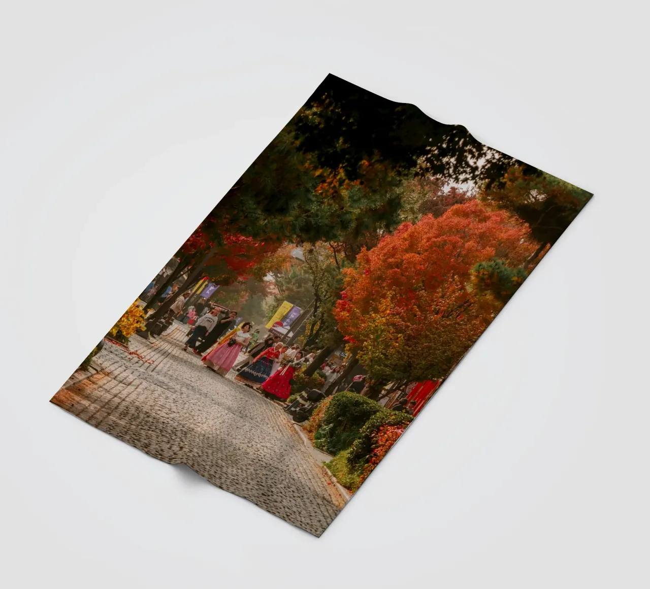 La via dell'autunno a Jeonju, Corea del Sud coperta in pile da mbgraphx2