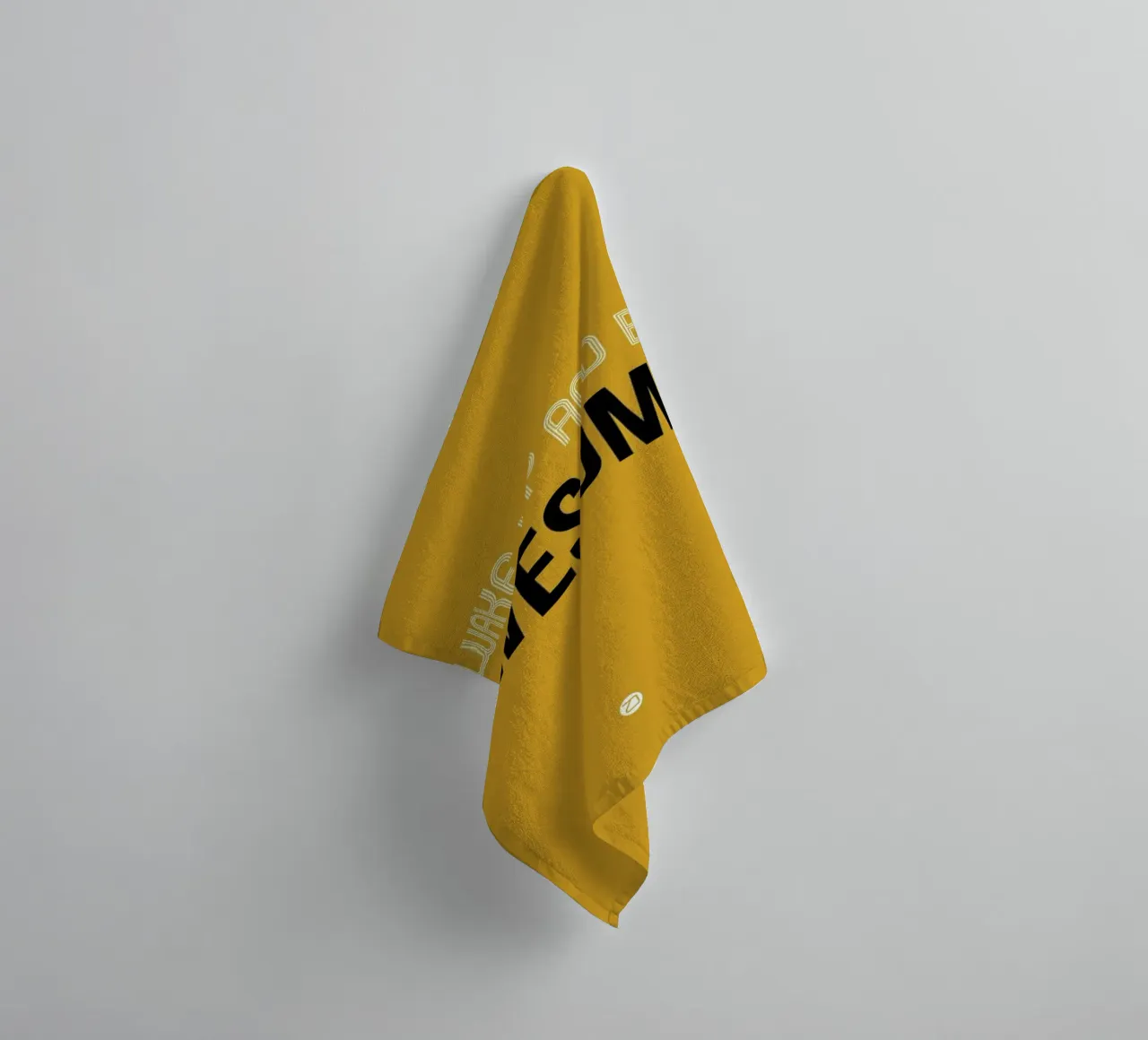 Wake Up and Be Awesome Poster Yellow asciugamano da bagno da Naxart