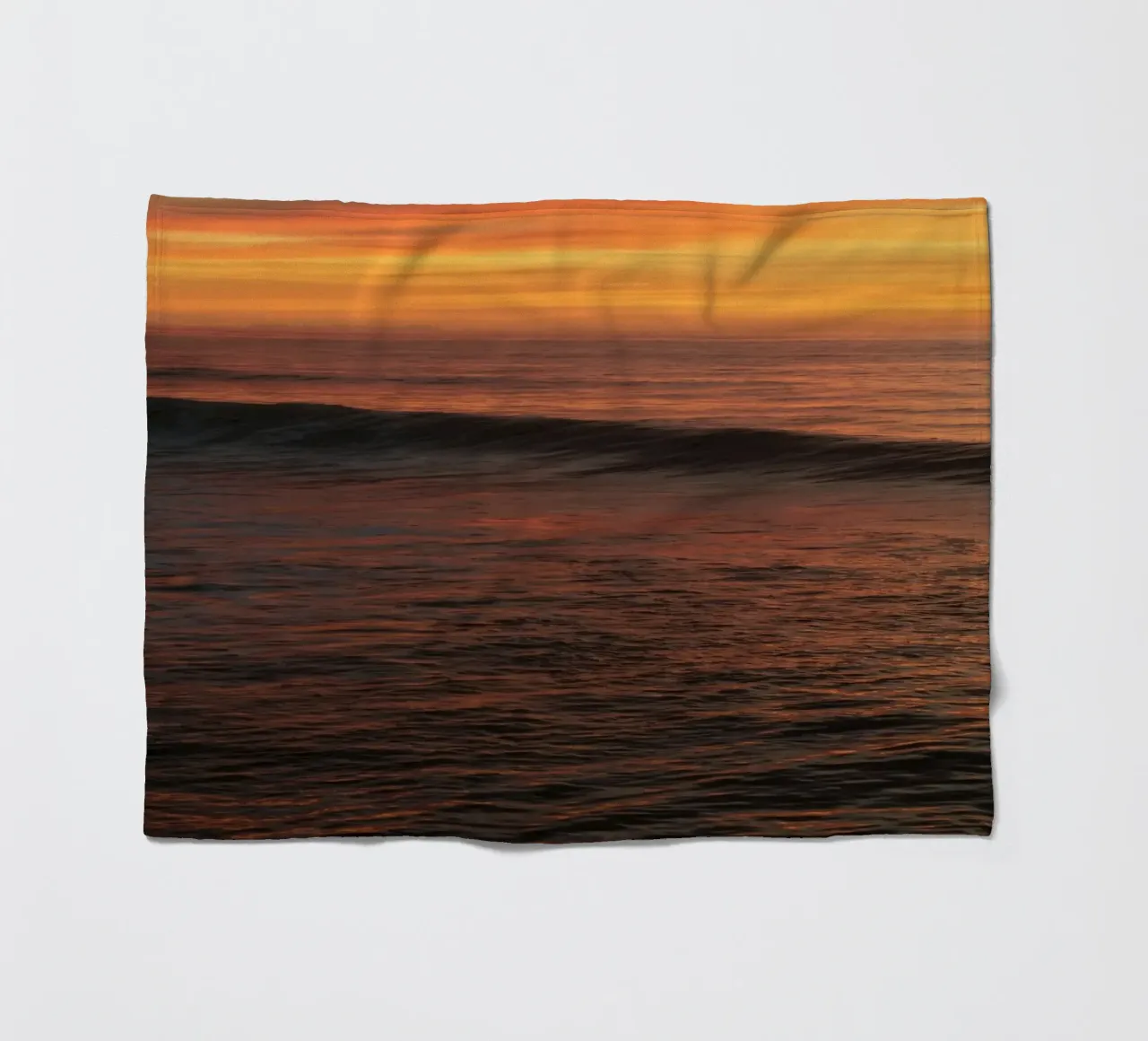 Sunset wave Fleecedecke von Moias Design