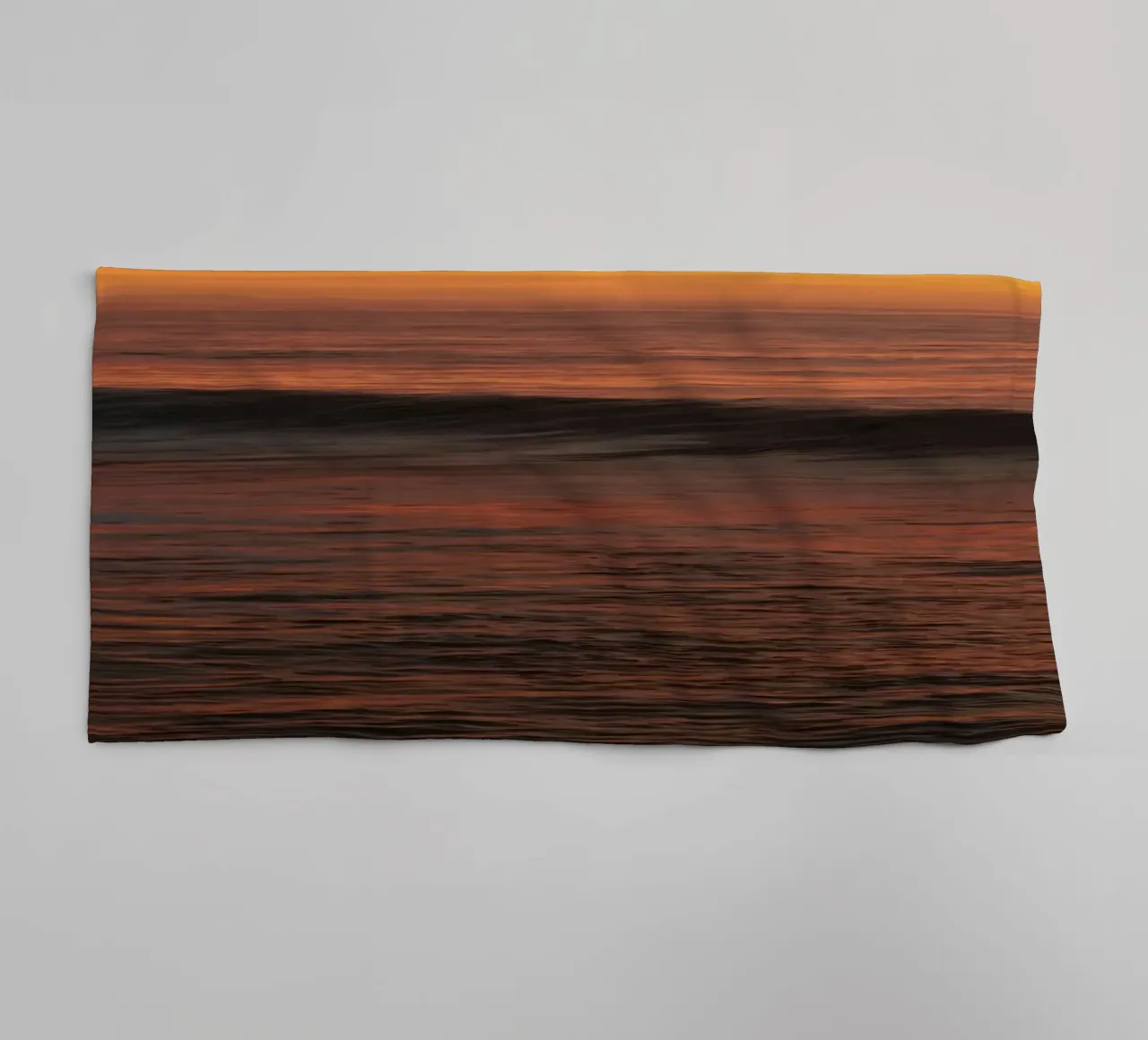 Sunset wave badhanddoek van Moias Design