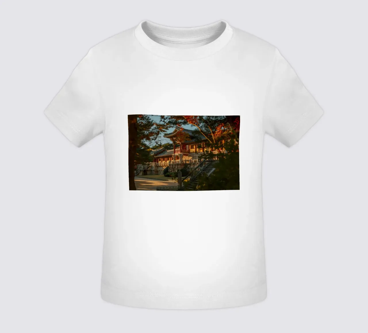 Autunno al tempio Bulguksa di Gyeongju, Corea del Sud maglietta neonato da mbgraphx2