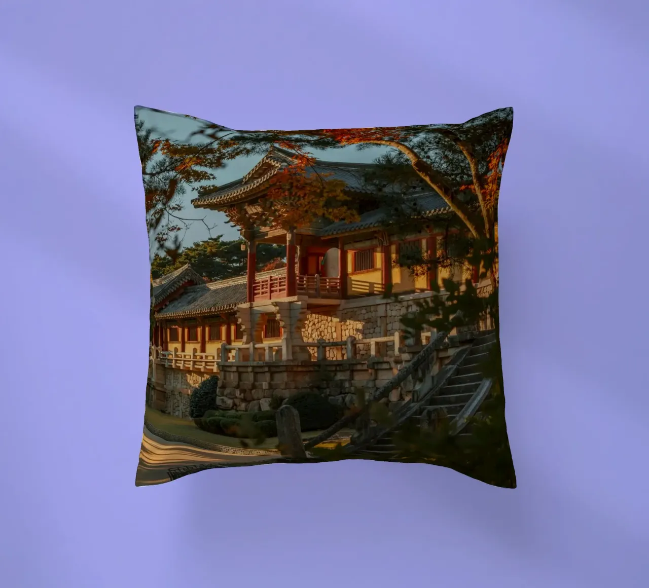 Autunno al tempio Bulguksa di Gyeongju, Corea del Sud cuscino da mbgraphx2