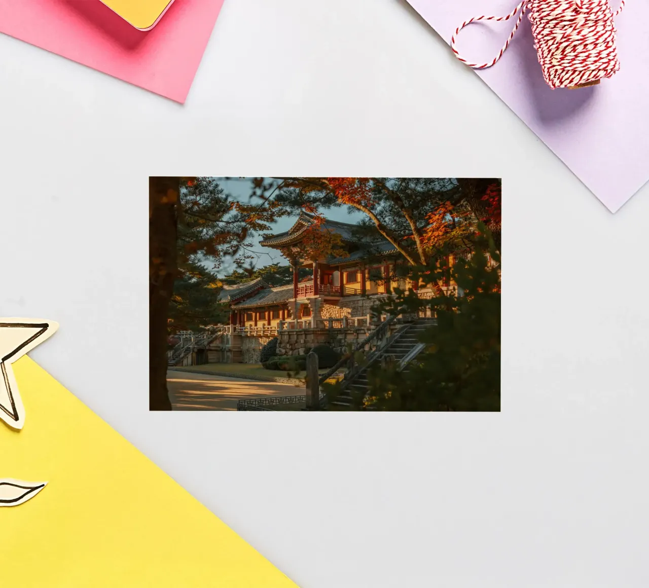 Autunno al tempio Bulguksa di Gyeongju, Corea del Sud adesivo da mbgraphx2