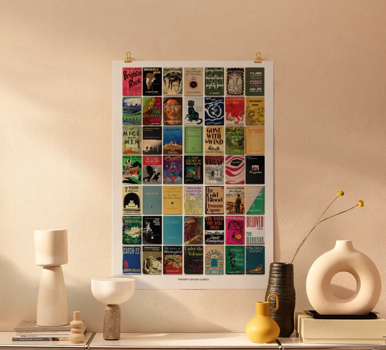 I più grandi libri del ventesimo secolo a stampa poster con telaio in plastica da MissLiterarty