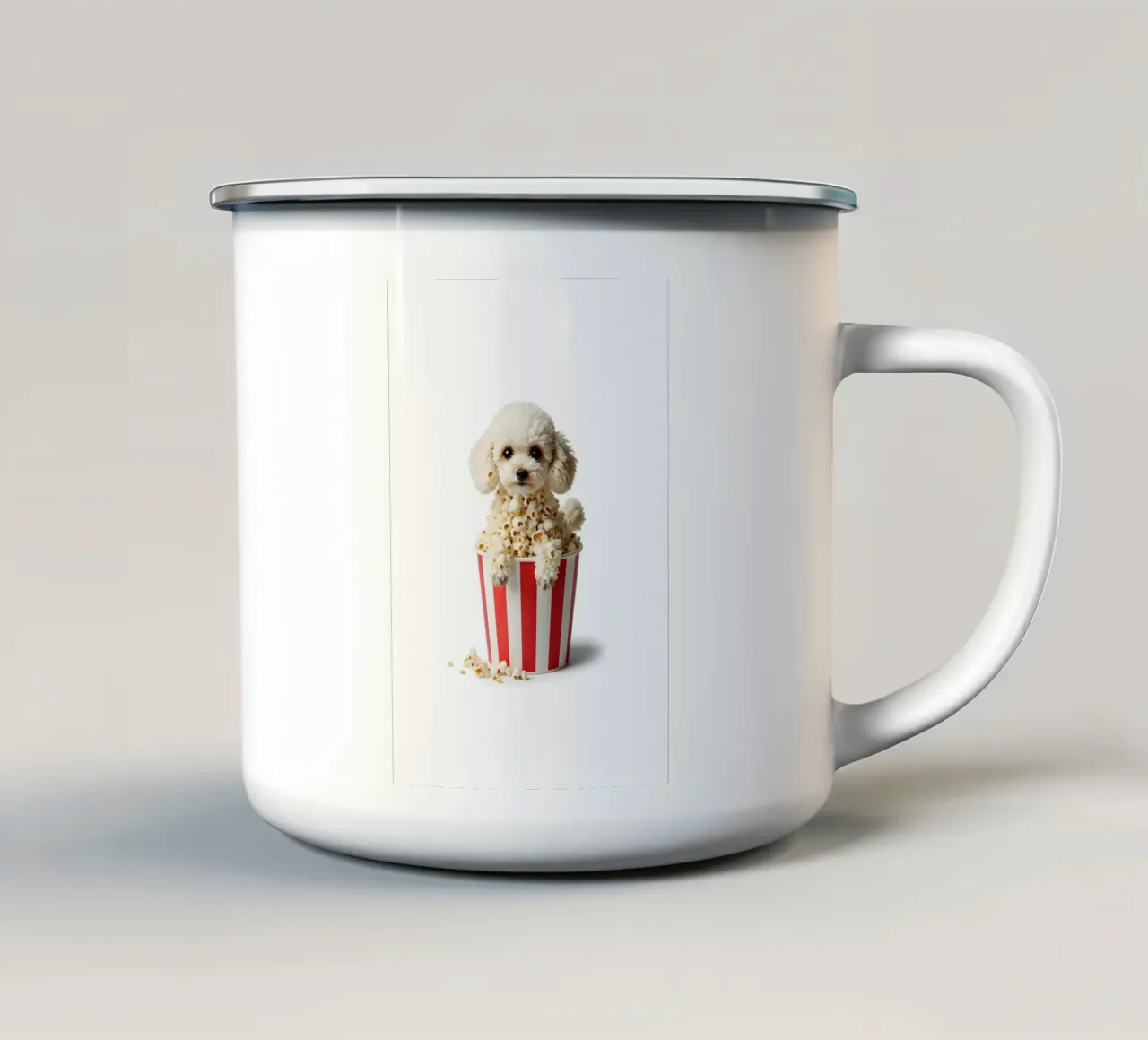 Barboncino con popcorn in un secchio - Illustrazione pop art di un cane carino tazza in smalto da Tasty Critter Creations