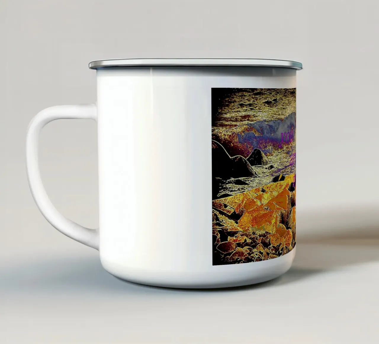 SEI LA MIA LUCE. tazza in smalto da TYPOGRAPHY BY THIERRY VOBMANN