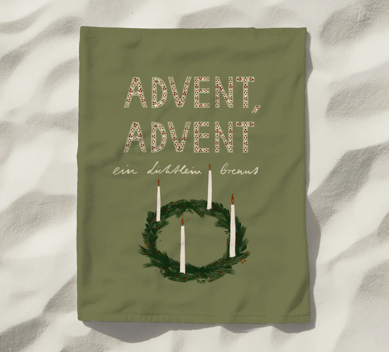 Advent, Advent, ein Lichtlein brennt Kranz beach towel by Sophie Augustin Illustration