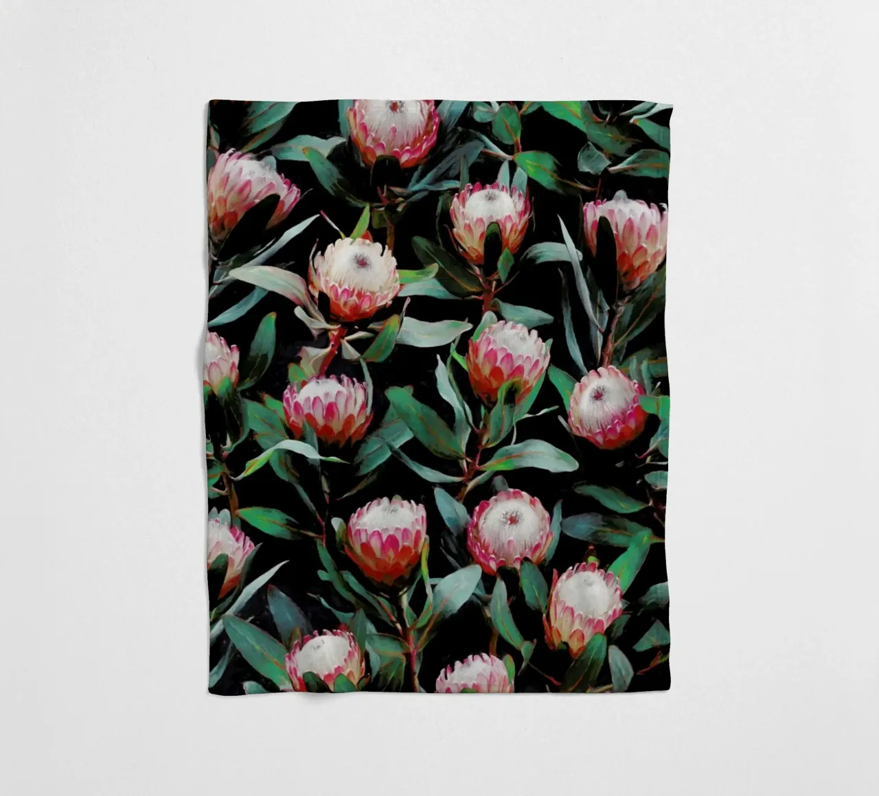 Evening Proteas in Color coperta in pile da Micklyn Le Feuvre