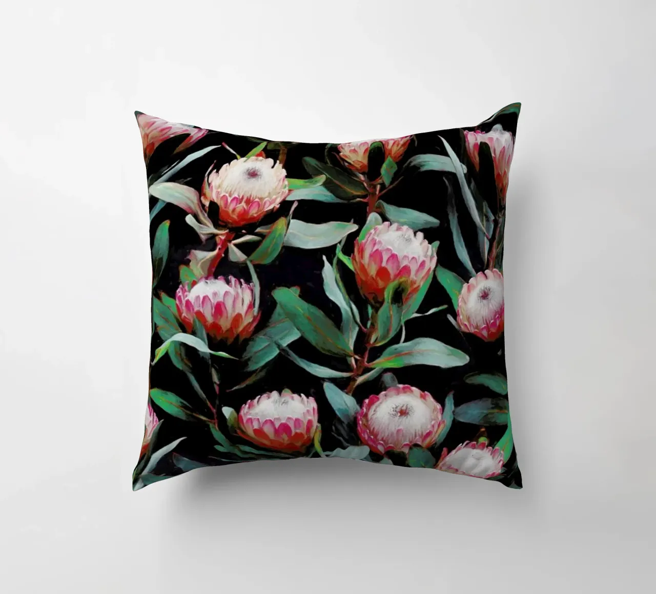 Evening Proteas in Color cuscino da Micklyn Le Feuvre