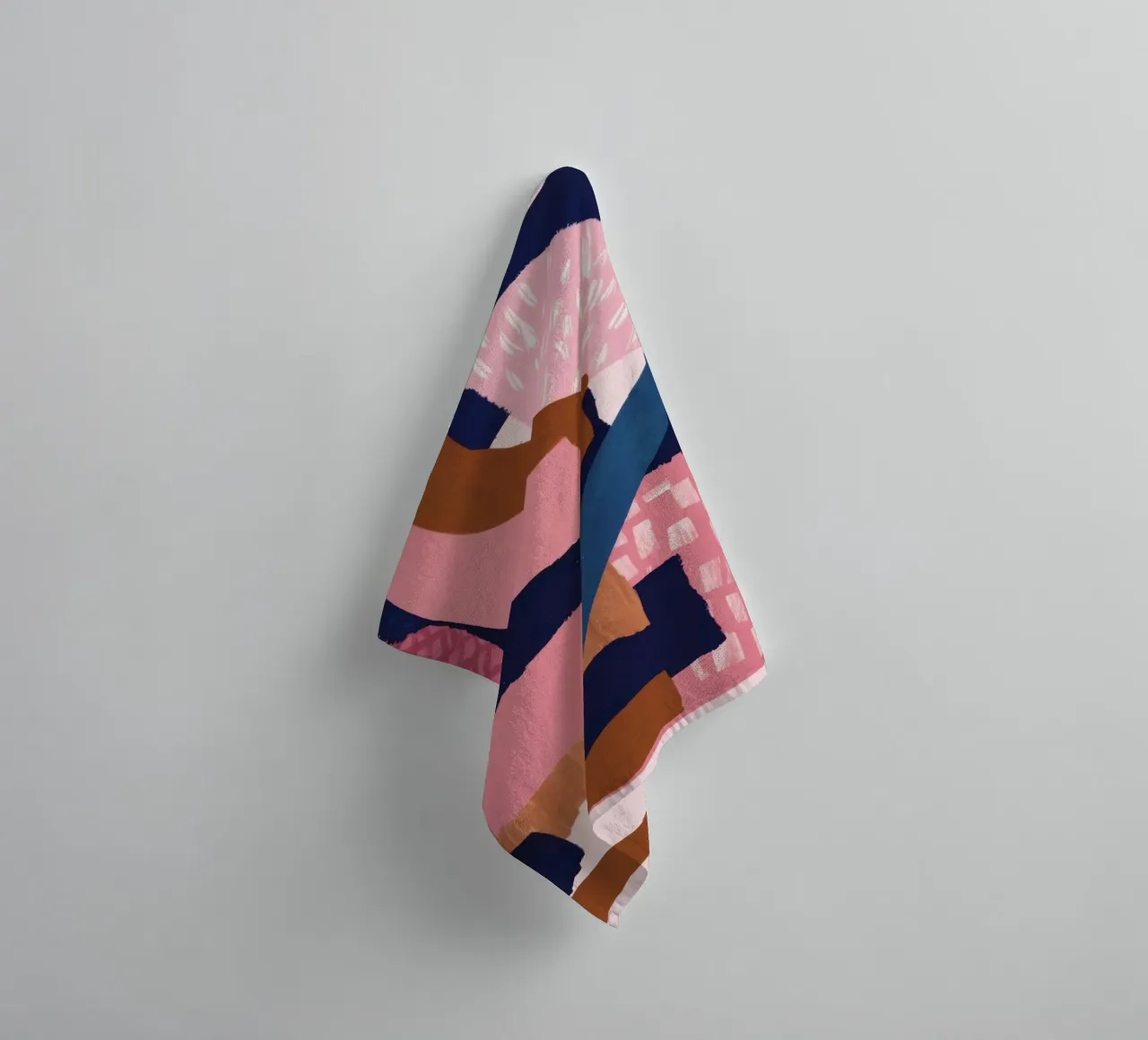 Bold Shape Komposition Handtuch von Solace Light