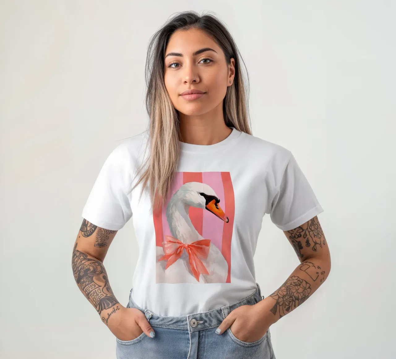Elegant Swan with Coral Bow Art Print t-shirt da Mai Design