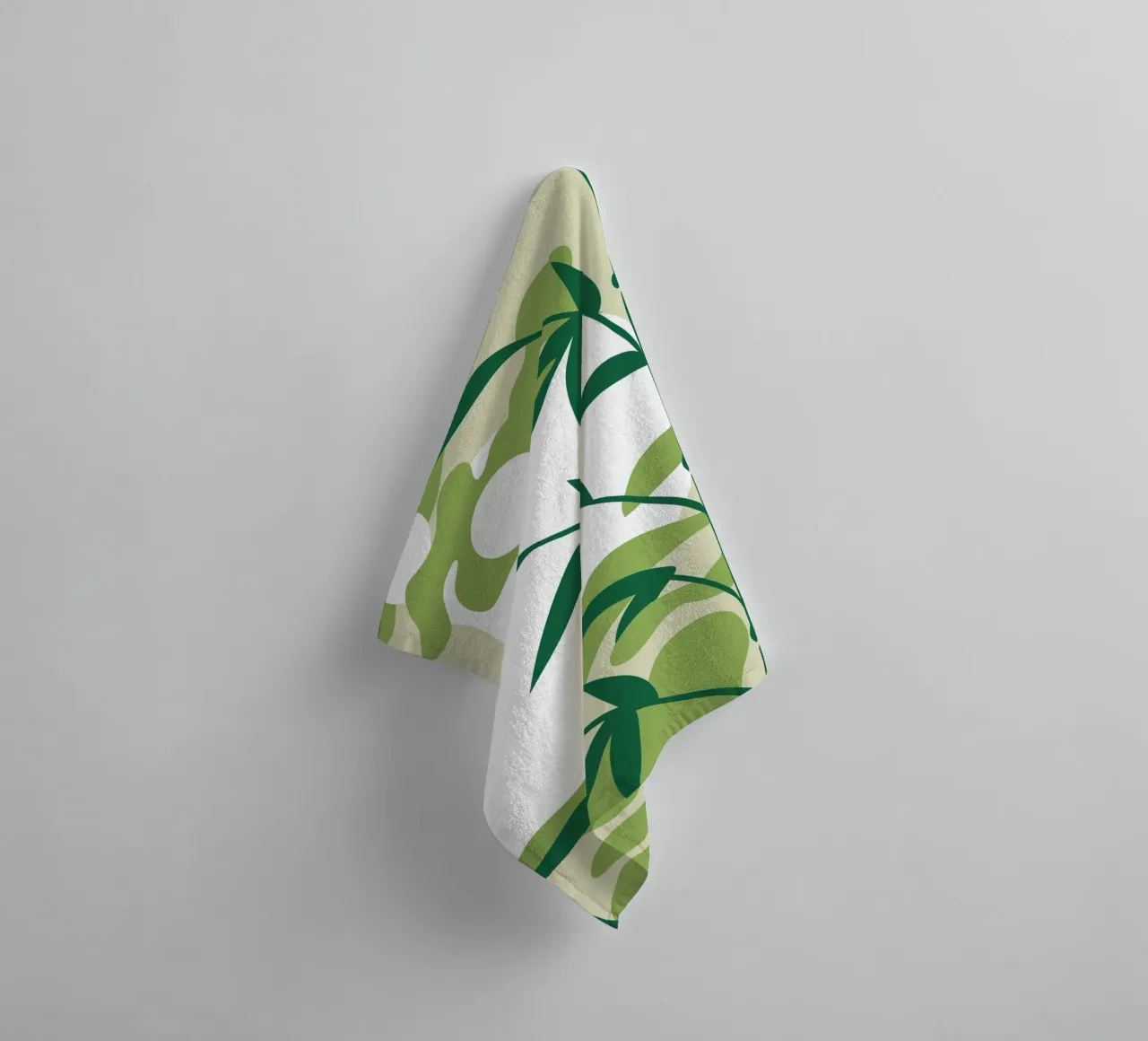 Vredig en rustig bamboebos badhanddoek van SPECIAL FLOWER PATTERNS