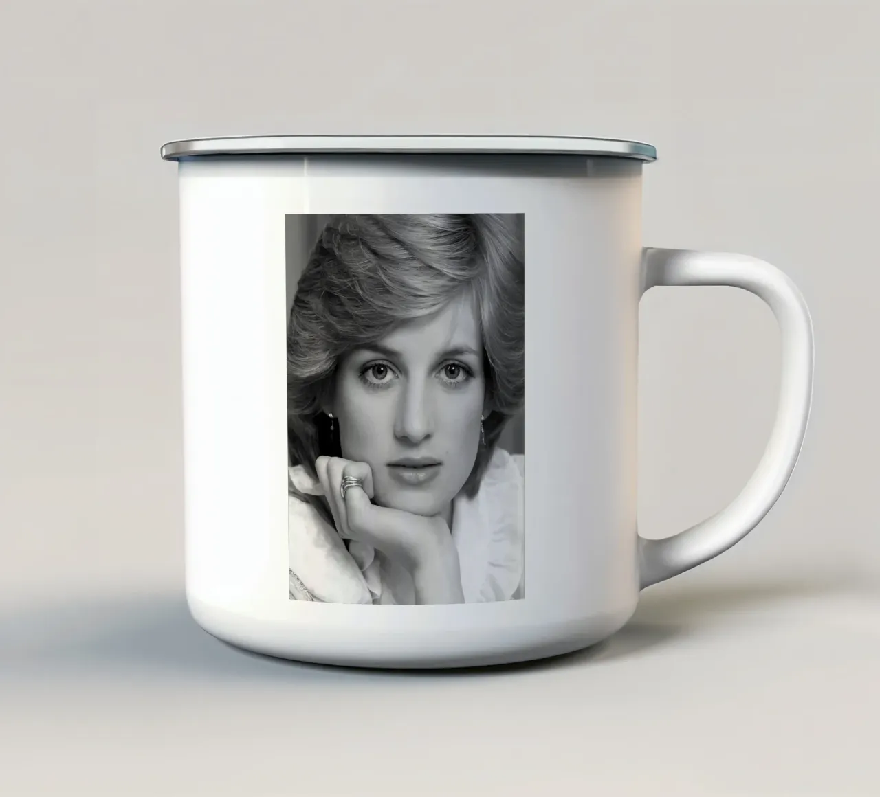 bella faccia diana tazza in smalto da BlogSawoo