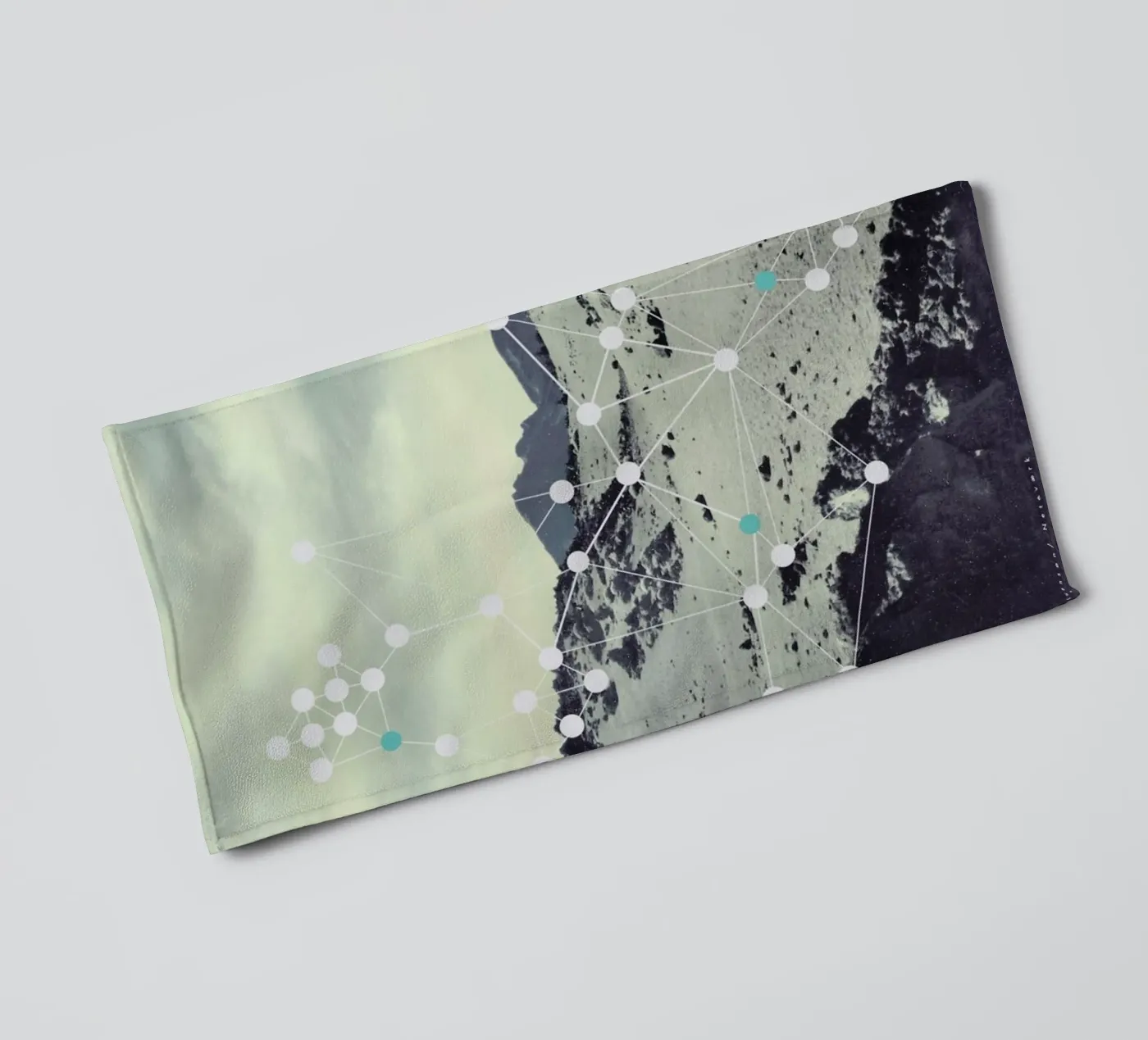 Netvaerk towel by Swen Swensøn