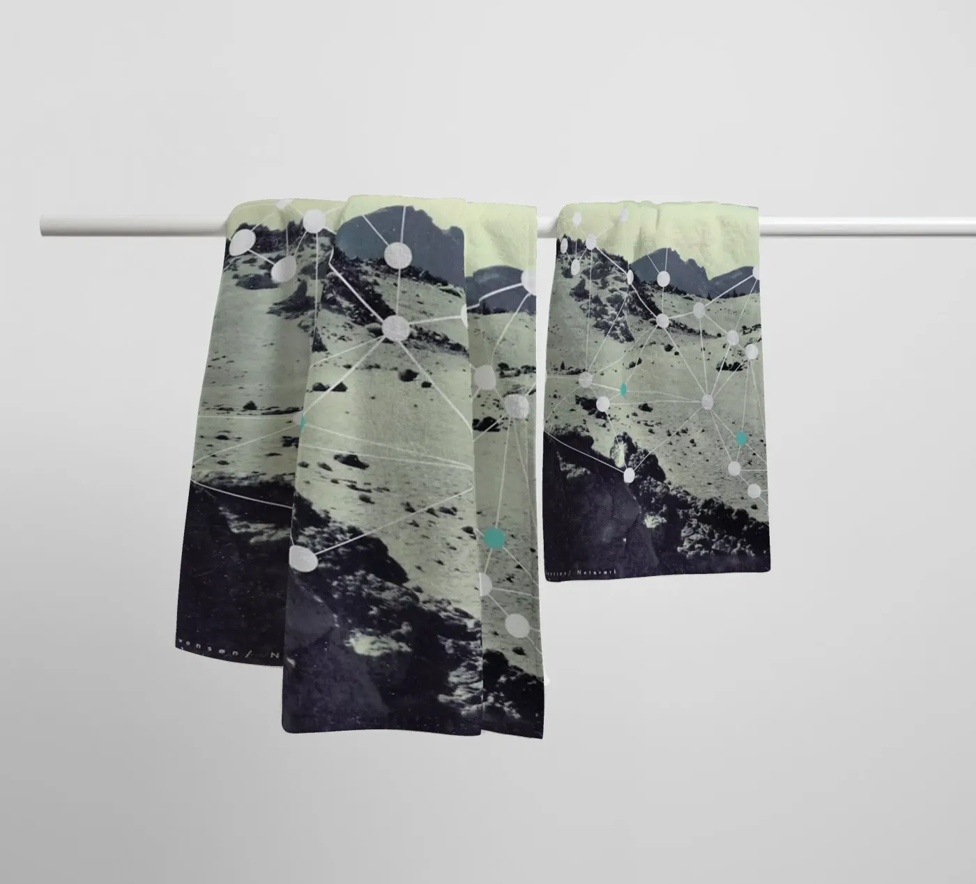 Netvaerk towel by Swen Swensøn