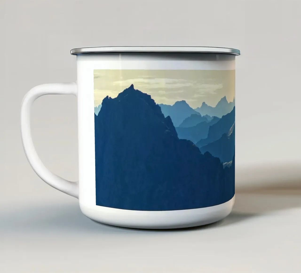 Mountain ranges in Norway tazza in smalto da Fjöllart