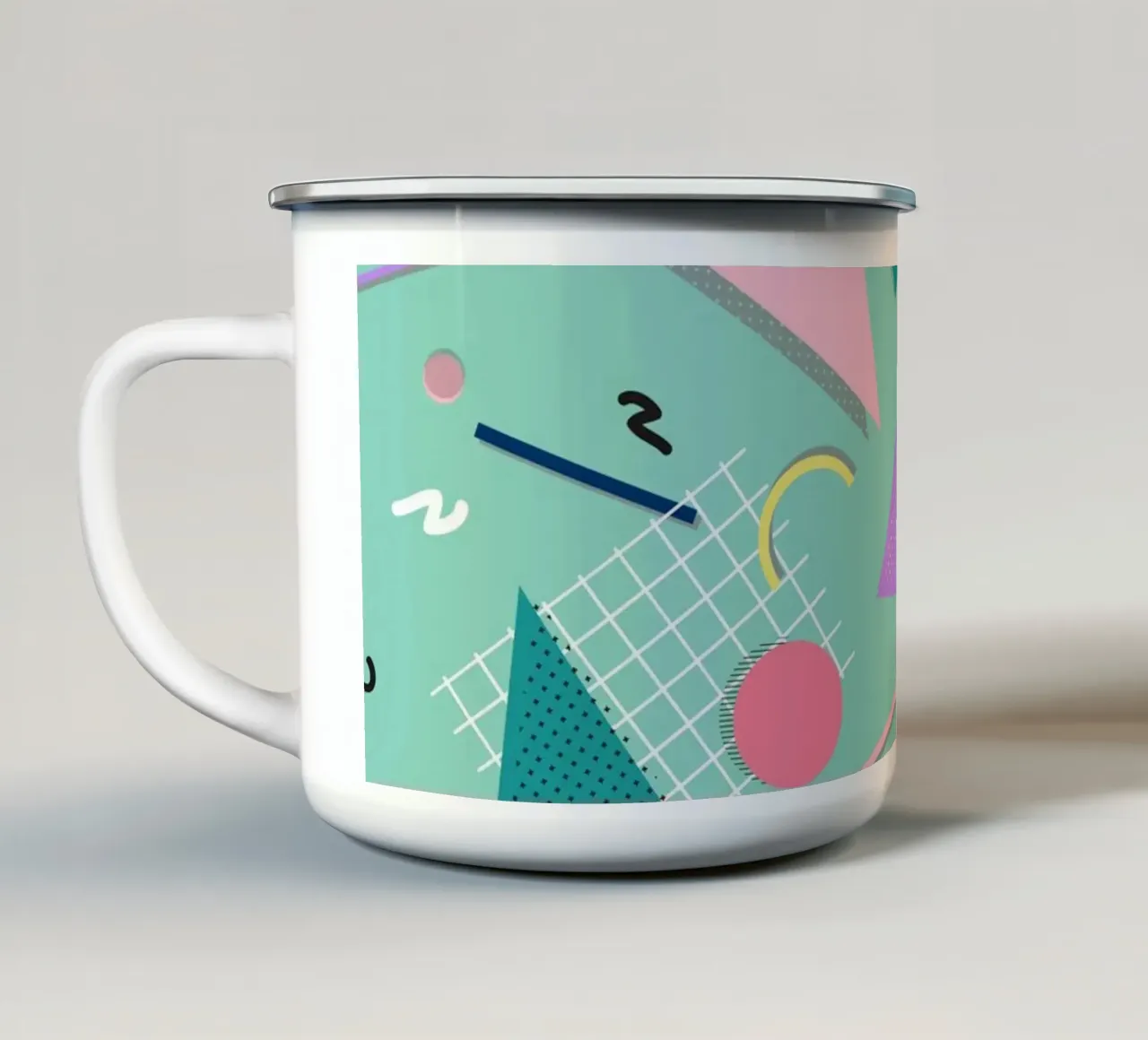 Memphis Xmas tazza in smalto da DesigndN Christmassy