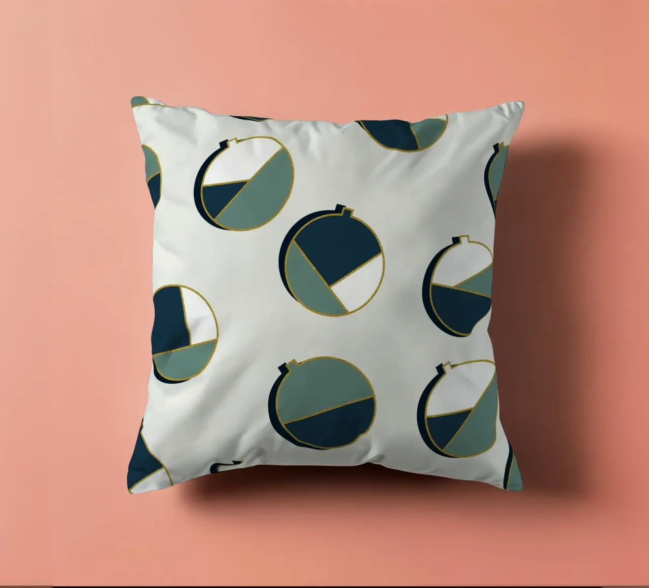 Xmas Balls Pattern cuscino da DesigndN Christmassy