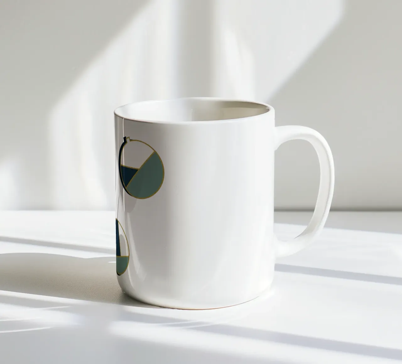 Xmas Balls Pattern tazza in ceramica da DesigndN Christmassy