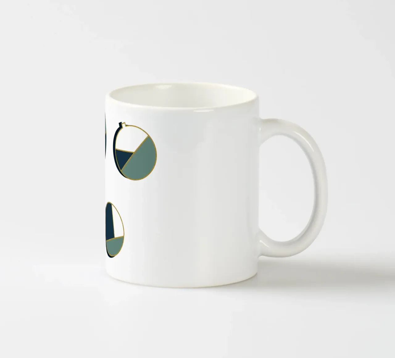 Xmas Balls Pattern tazza in ceramica da DesigndN Christmassy