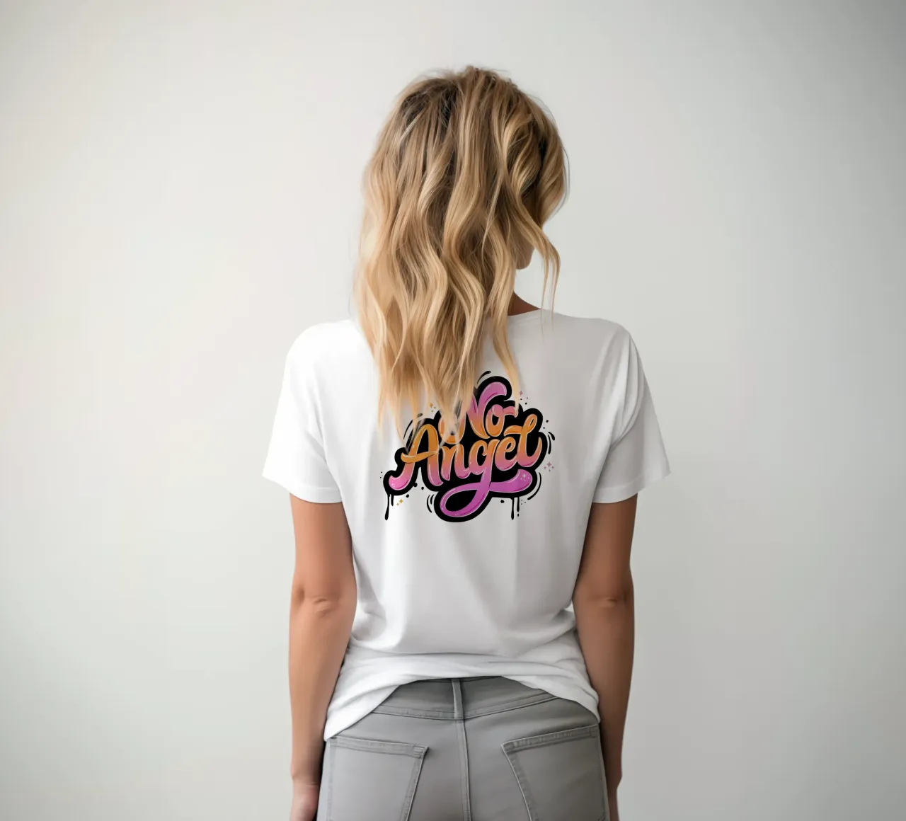 Nessun angelo. Scritte a graffito. t-shirt da CalliLetters