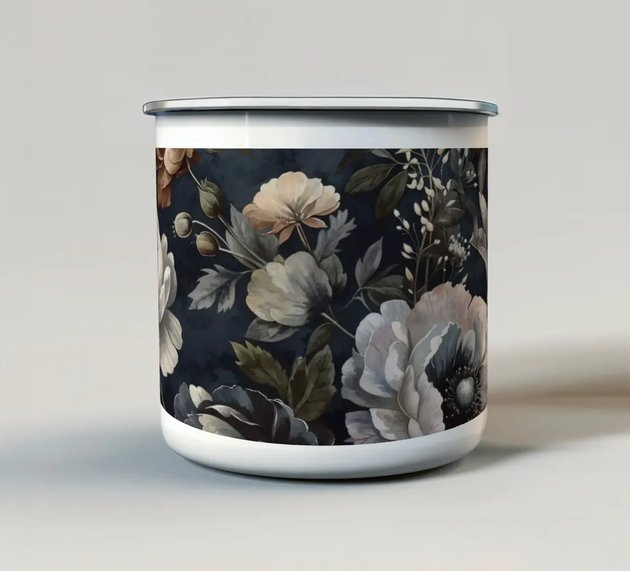 Klassiek Victoriaans Barok Flora Symfonie emaille mok van Andrea Haase Vintage World