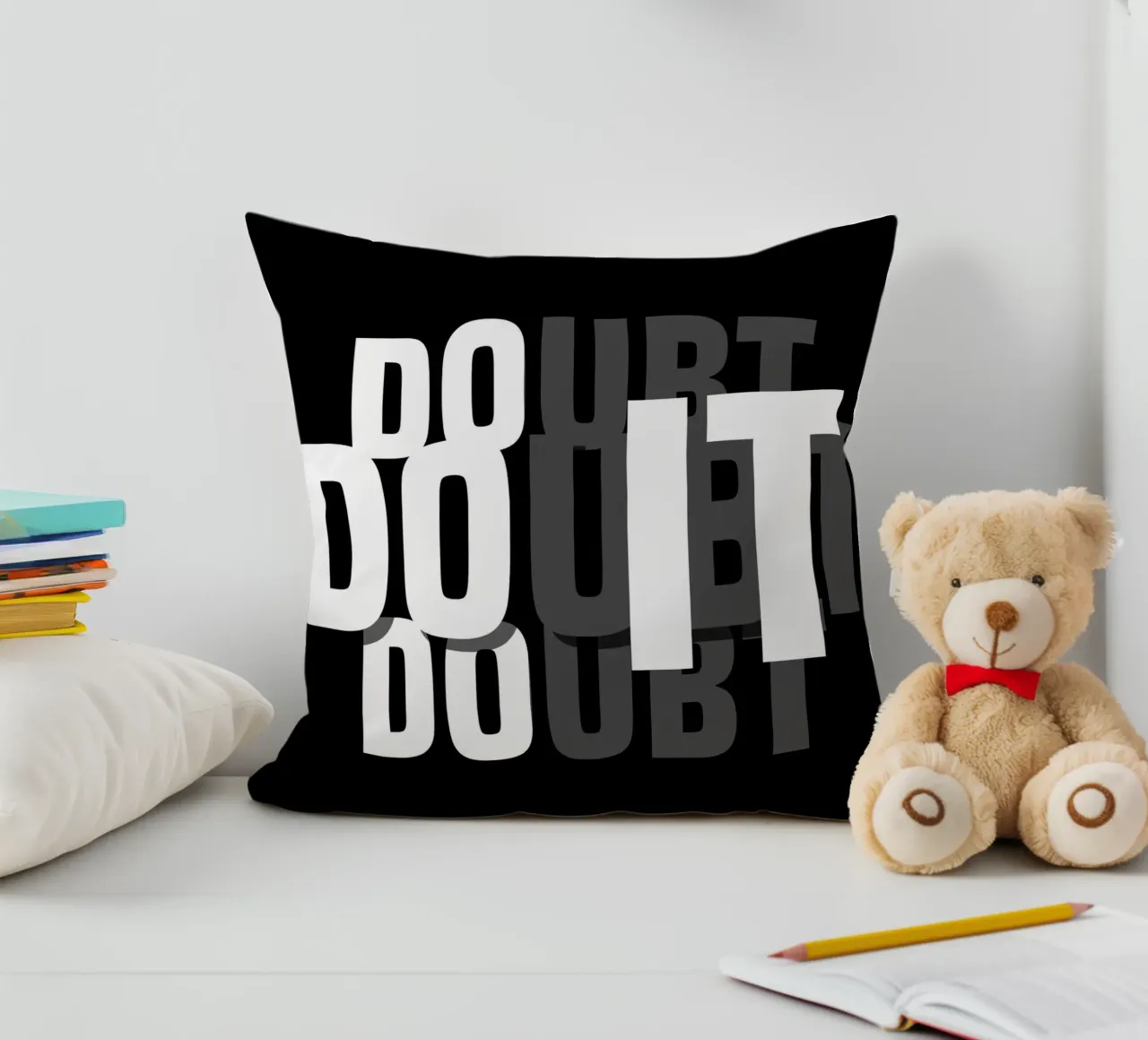 DO IT, DOUBT IT. cuscino da BAWA