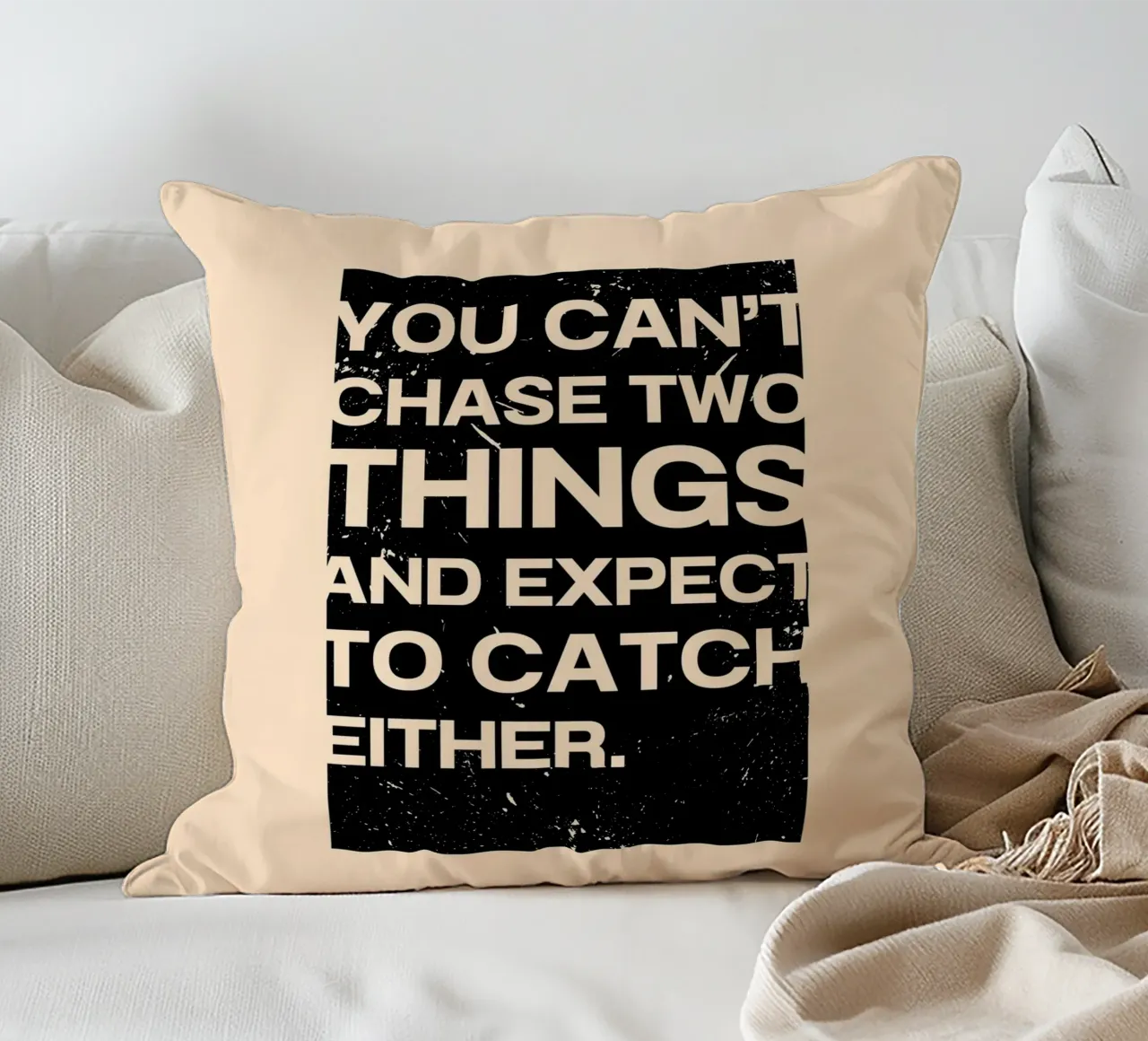 YOU CAN‘T CHASE TWO THINGS cuscino da ARTEVO
