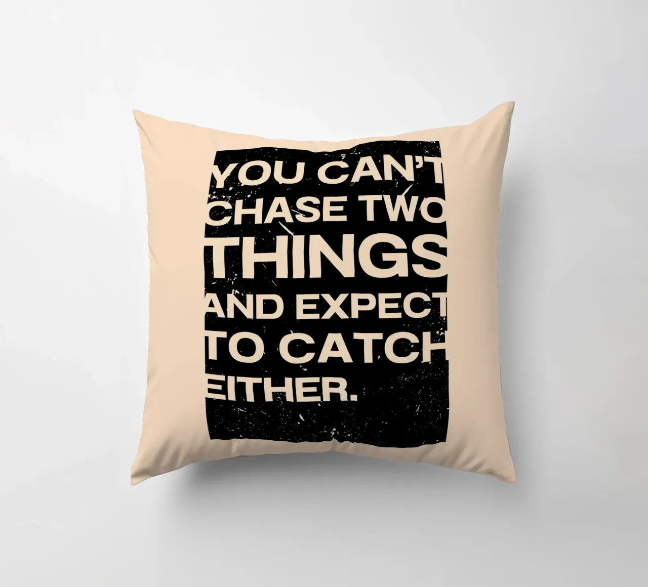 YOU CAN‘T CHASE TWO THINGS cuscino da ARTEVO